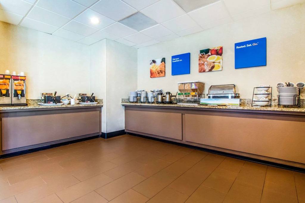 Comfort Inn By the Bay