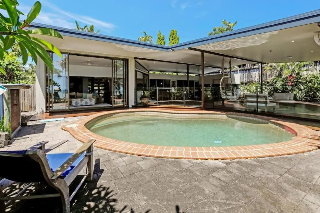 Absolute Beachfront House with Private Pool