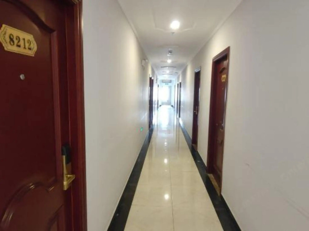 Jitai Chain Hotel (Shanghai Wildlife Park)