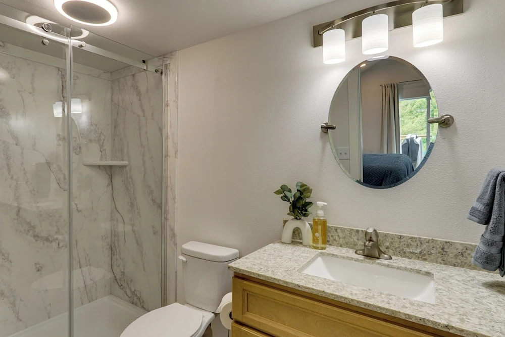 Margaritaville Access! Luxe Ozark Oasis w/ Hot Tub