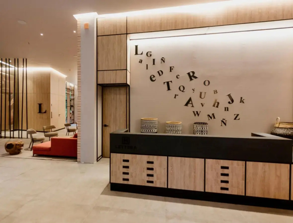 Lettera Hotel