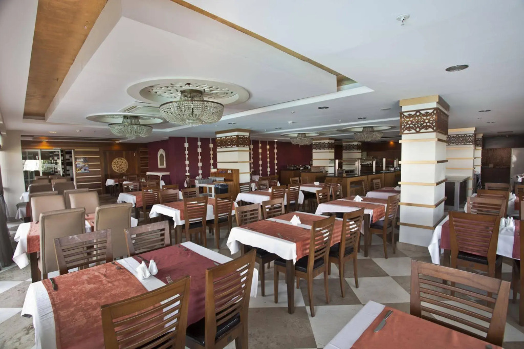 Adella Side Hotel