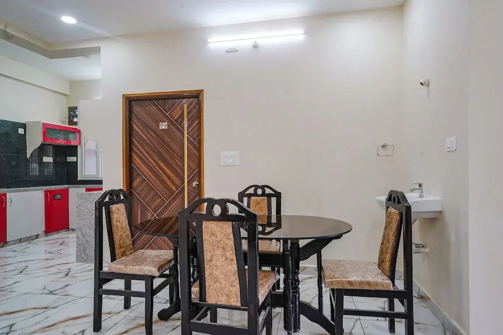 Fabhotel Perams Grand Inn