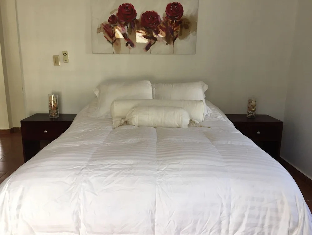 Baoba Breeze Bed & Breakfast- beachfront paradise
