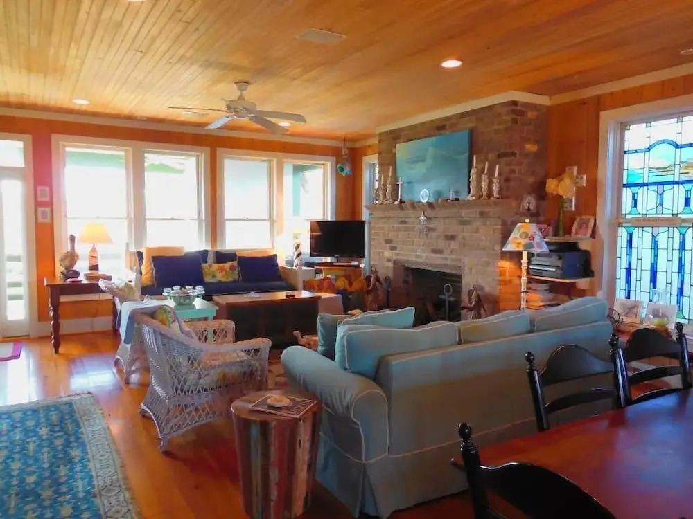 Resurrection 629 - 5 Br Home