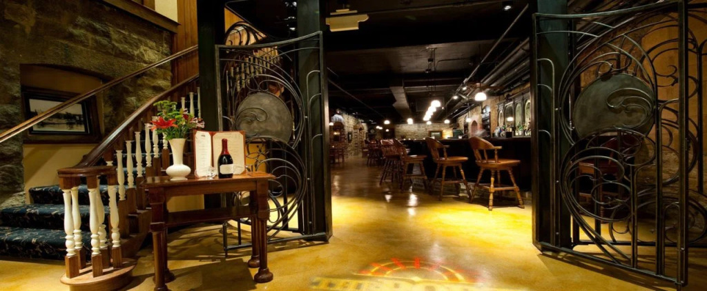 St James Hotel