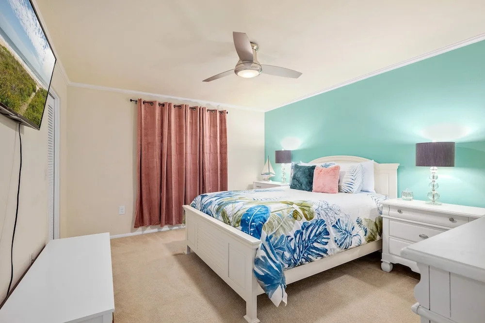 Intercoastal Dreams 103