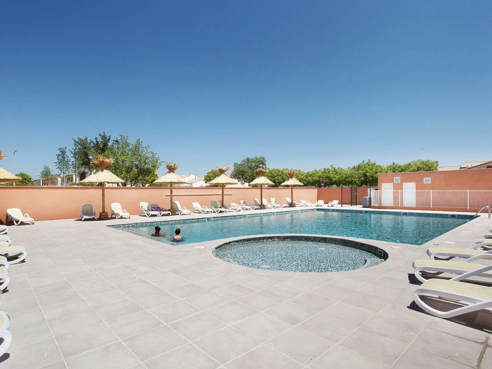 Nice Apartment Near Aigues-mortes