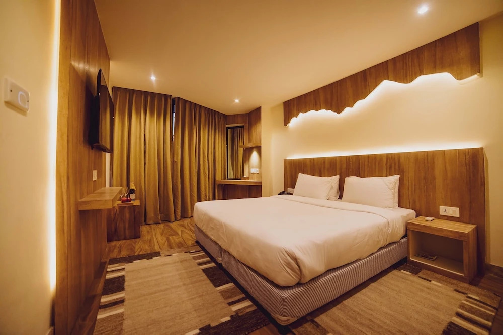 Aabas Pokhara by Barahi Hospitality