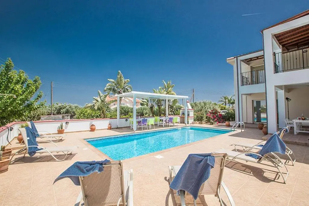 Villa Akefalo - Beautiful 3 Bedroom Protaras Villa With Private Pool
