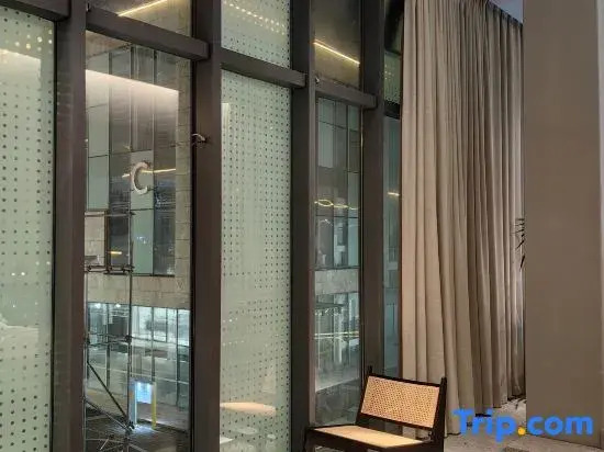Z City Luxury Hotel