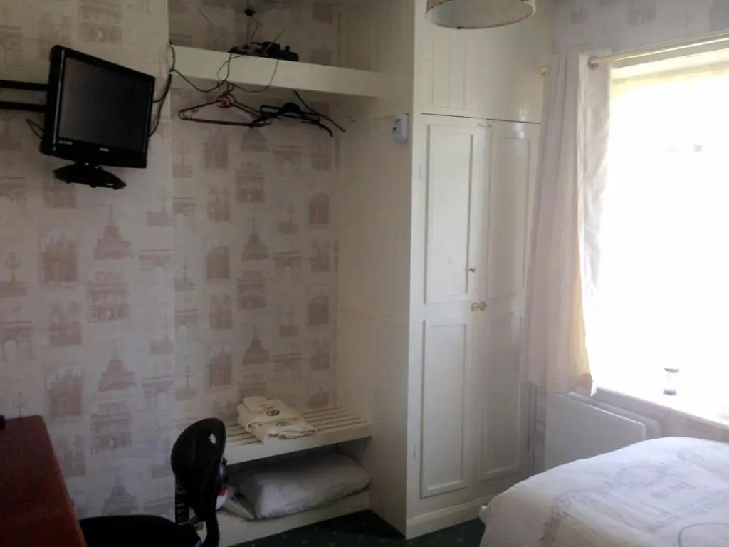 Liverpool Airport Rooms