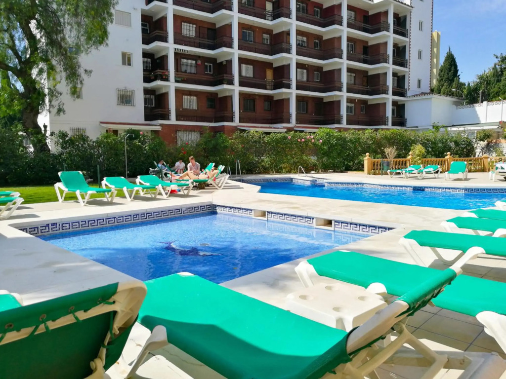 TORREMOLINOS Deluxe Apartment