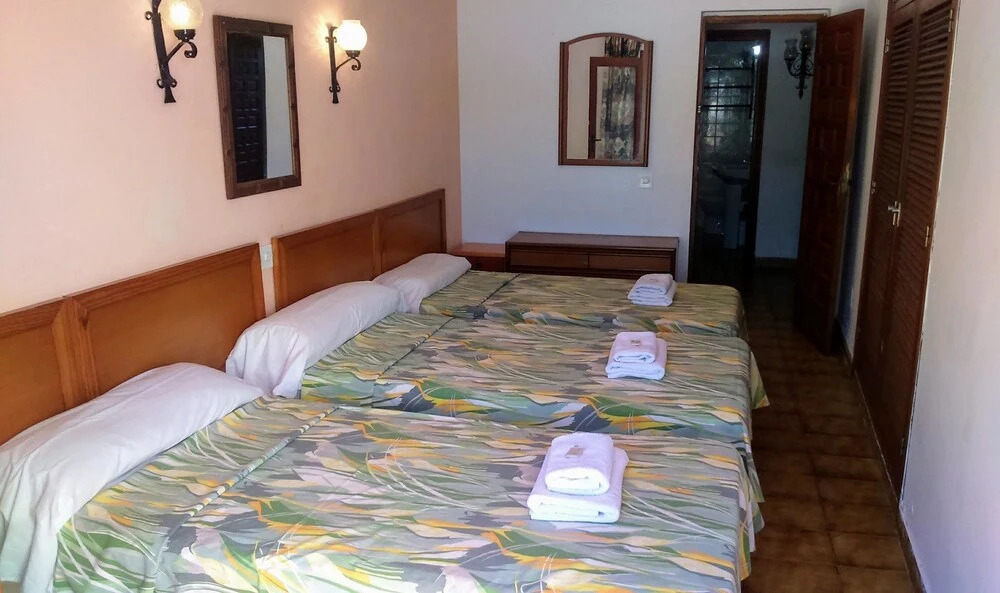 Villa With 7 Rooms in Sant Antoni de Portmany, With Private Pool, Enclosed Garden and Wifi - 1km From the Beach