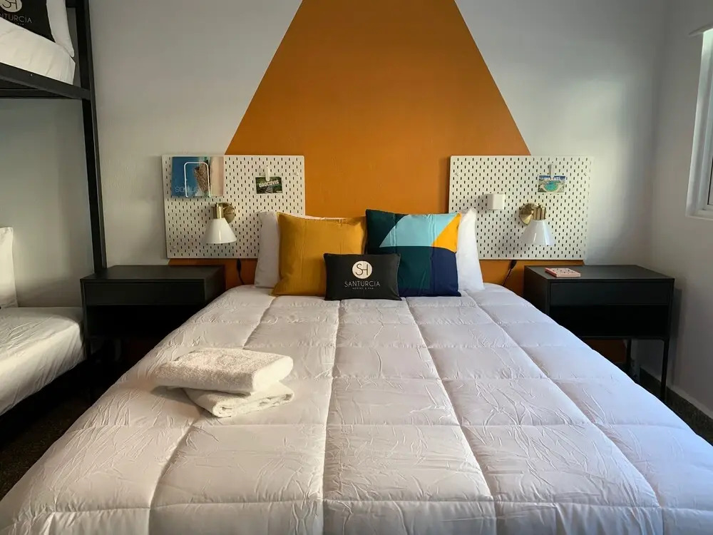Santurcia Hostel & Bar