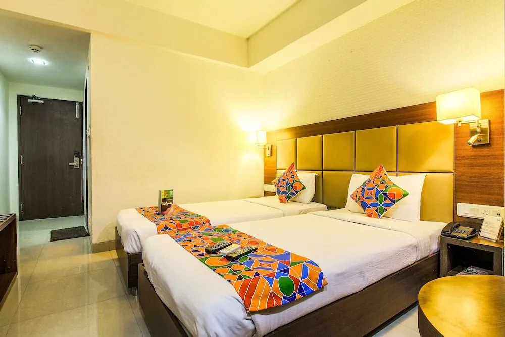 FabHotel The Pinnacle
