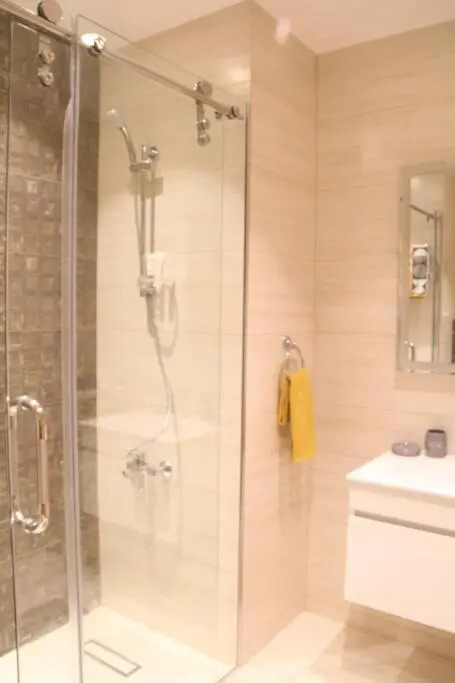 luxury apartments at DAMAC tower amman للعائلات برج داماك