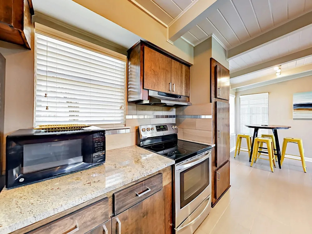 1804 Picton Lane Home 2 Bedrooms 2 Bathrooms Home