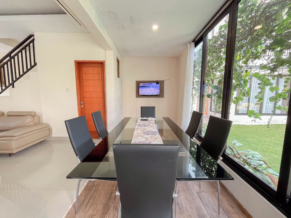 Spacious And Homey 3Br At Villa Casa De Uli