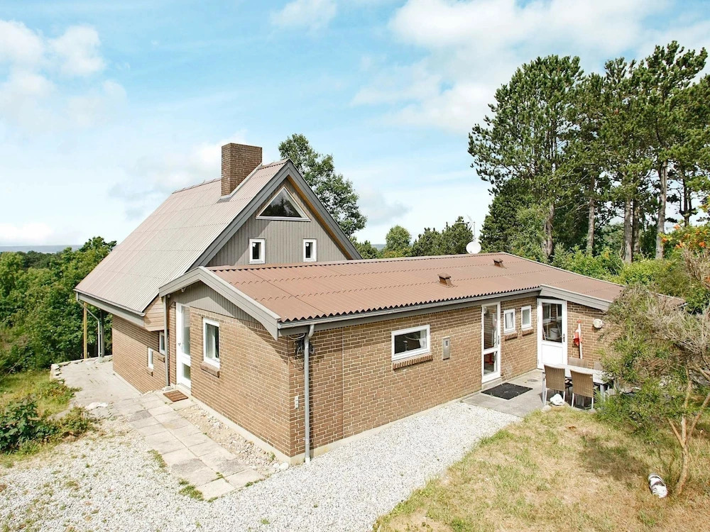 Pleasant Holiday Home in Ebeltoft With Private Whirlpool
