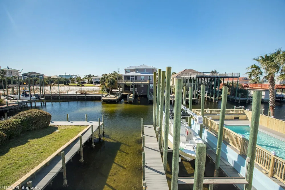 Captain Jax 5 Bedrooms 3 Bathrooms Home