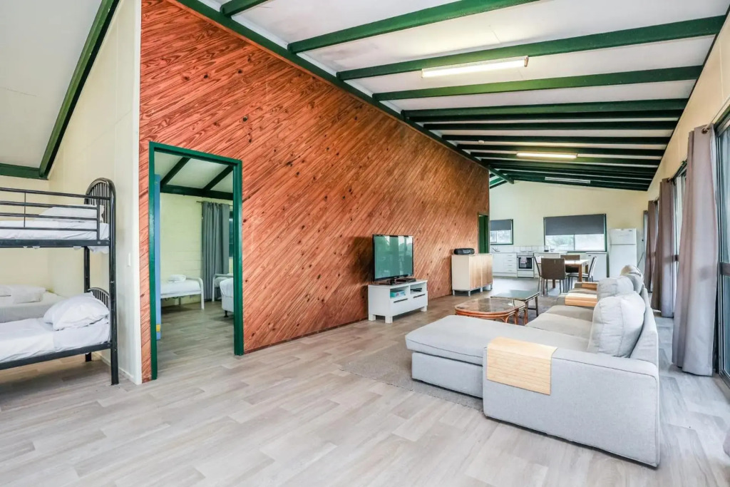 Endeavour • Pet Friendly • Ocean Views • 2BR
