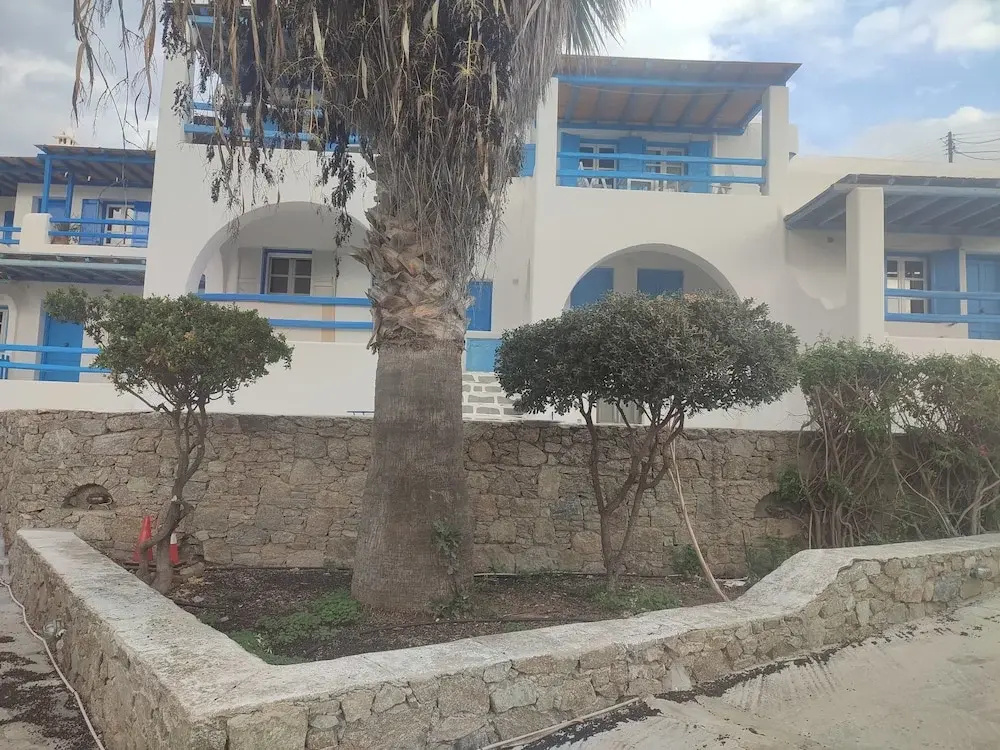 Ornos Beachside 2 Bd Stylish House