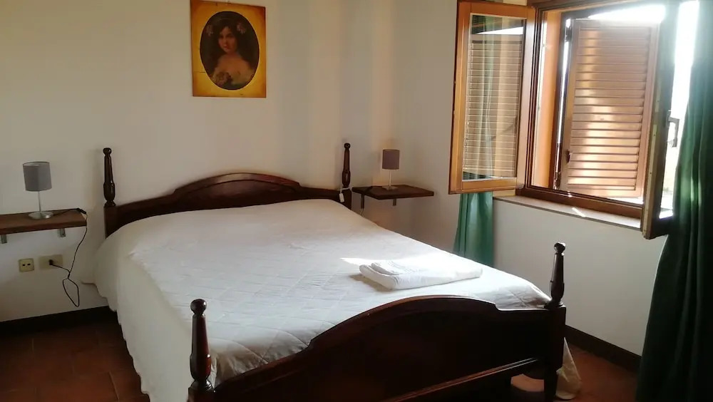 Apartment for 6 People in Villa Luzi Farmhouse