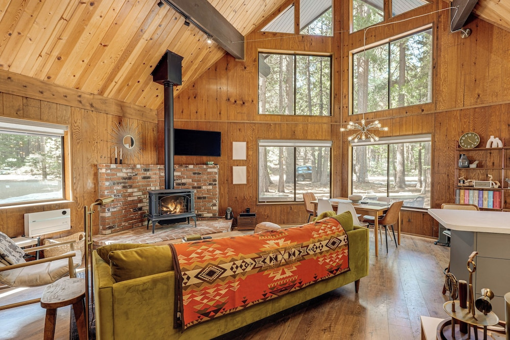 Modern Big Trees Family Cabin w/ Full Amenities