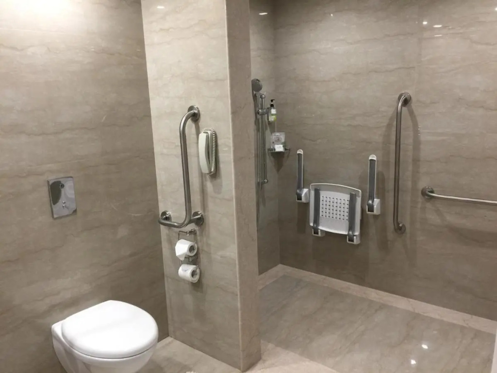 Lemon Tree Hotel, Sector 60, Gurugram