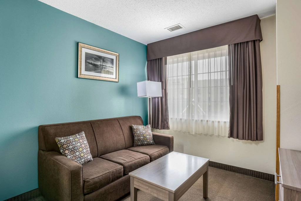 MainStay Suites Cedar Rapids