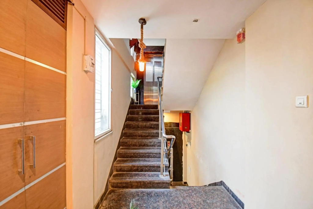 Collection O 80534 Avenue Regency
