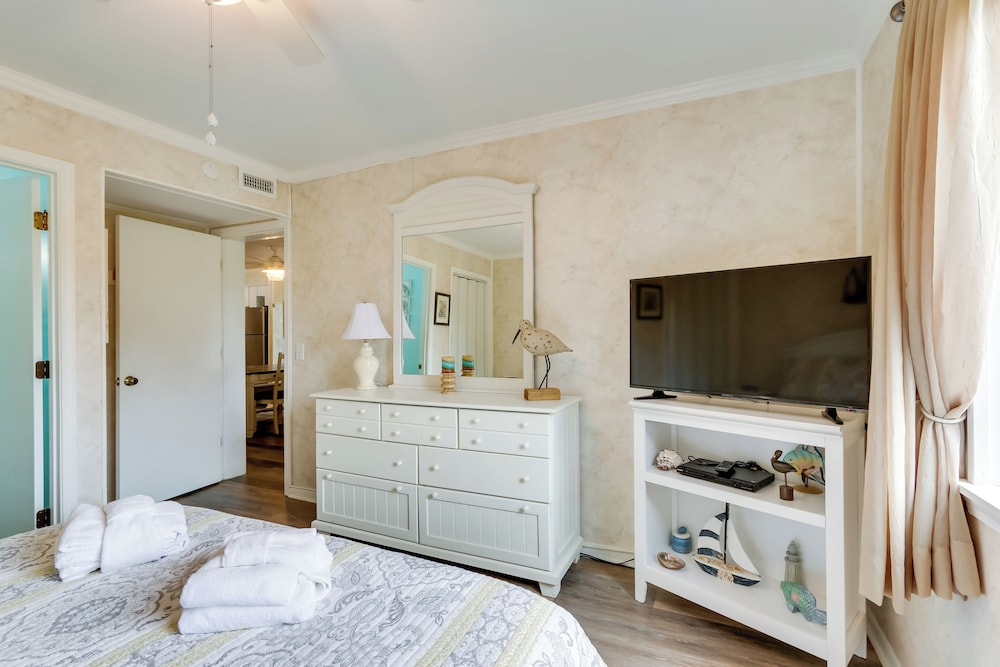 Walk to Beach: HHI Beach & Tennis Resort Condo
