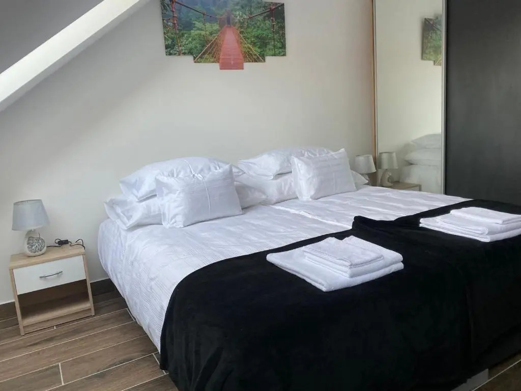 M70 Apartmanház