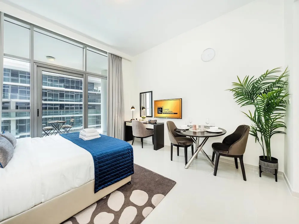 Luxury StayCation - Studio in Damac Hills with Balcony and Golf Views