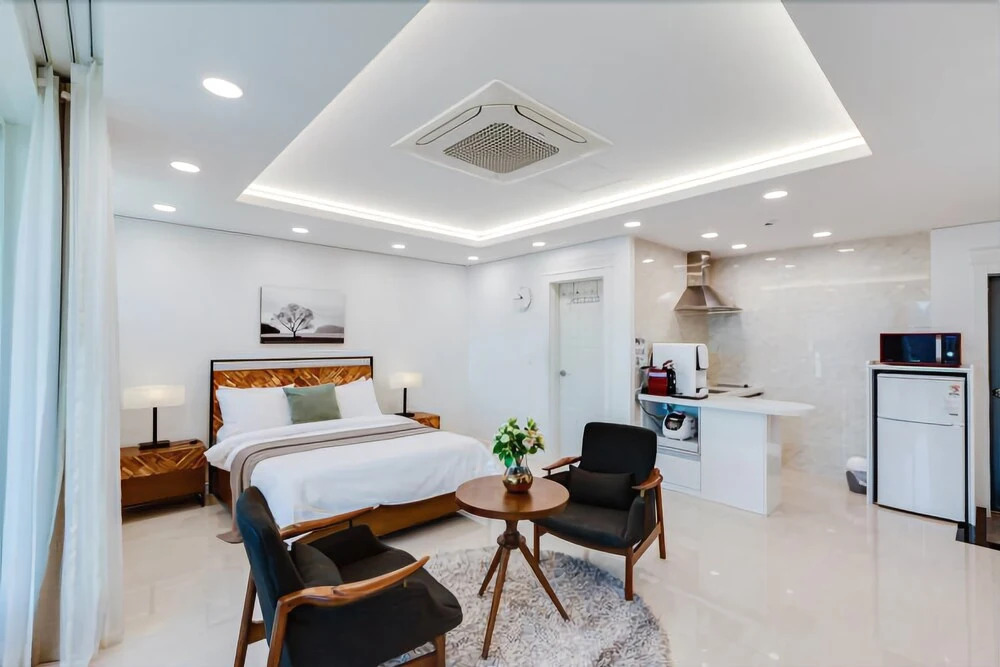 Geoje Mr. Jun Pool Villa