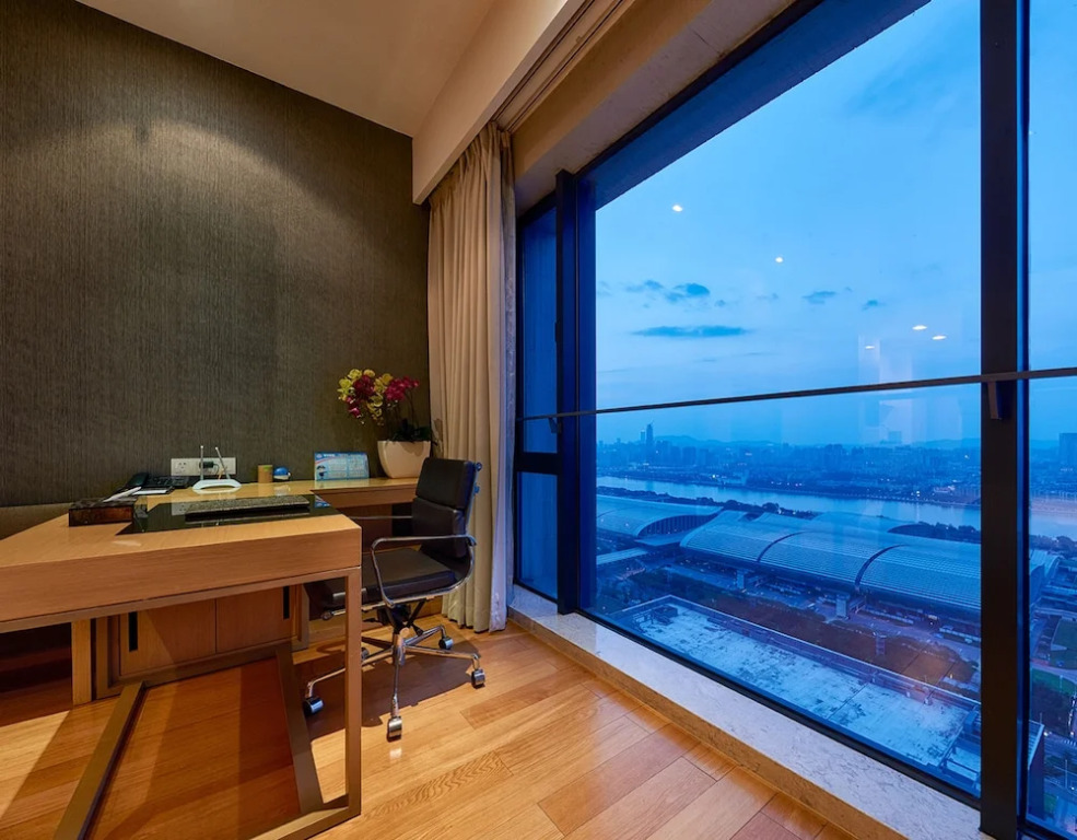 HeeFun Apartment GZ -Poly World Trading Center
