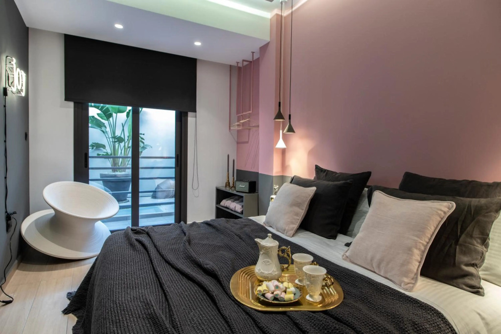 14 Reasons Why Hotel Athens