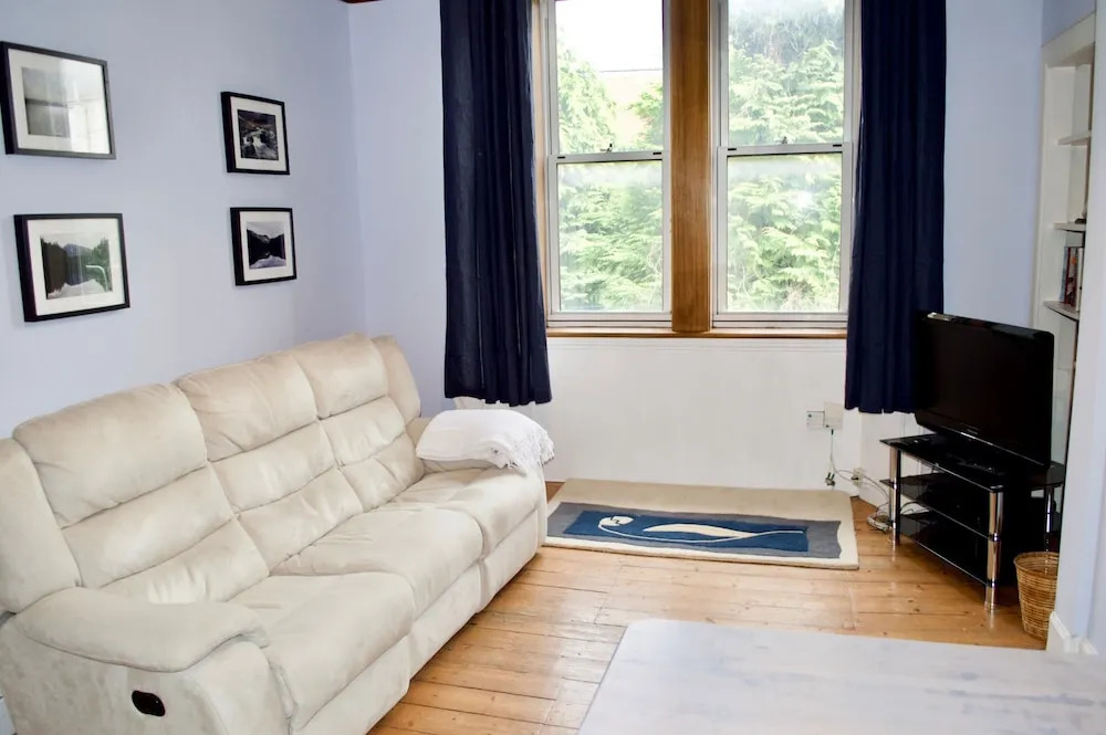 1 Bedroom Flat In The Heart Of The New Town