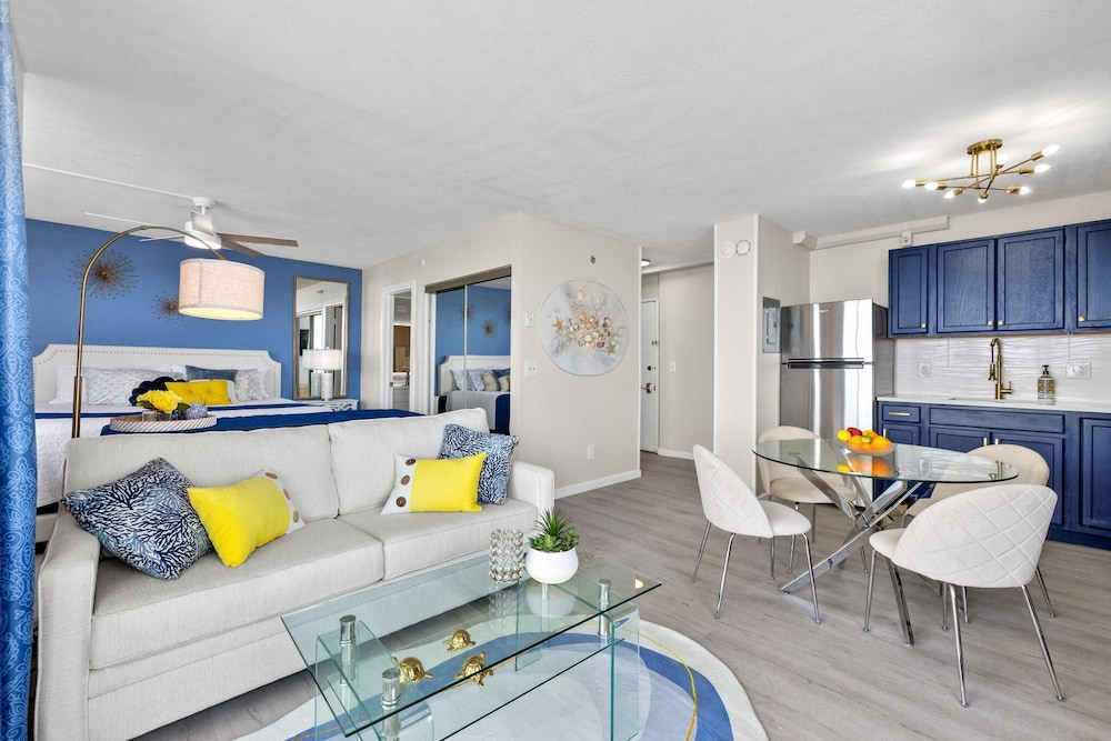 Estero Beach & Tennis 1102-a