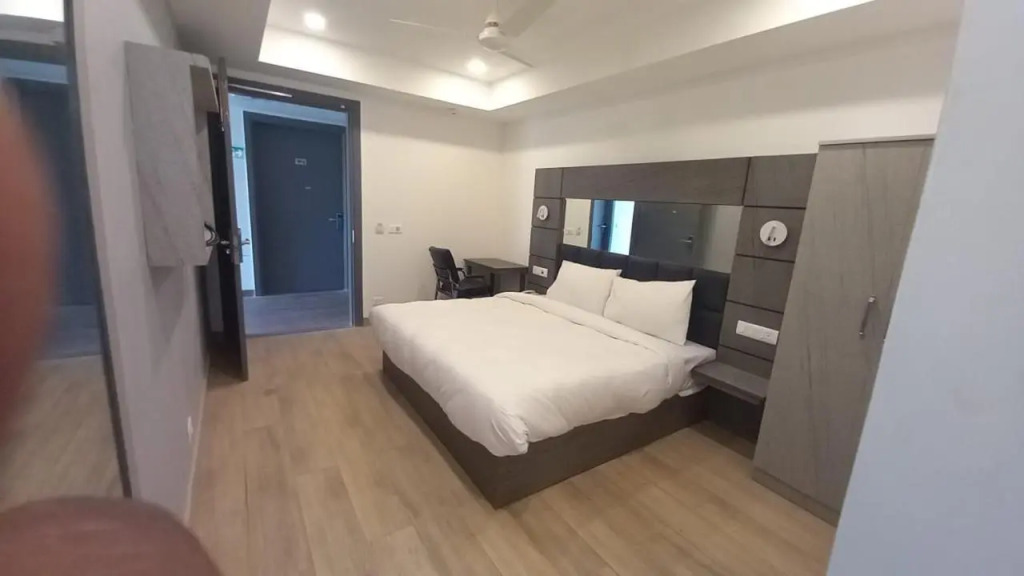Hotel Royal Saffron By Majesta Stays