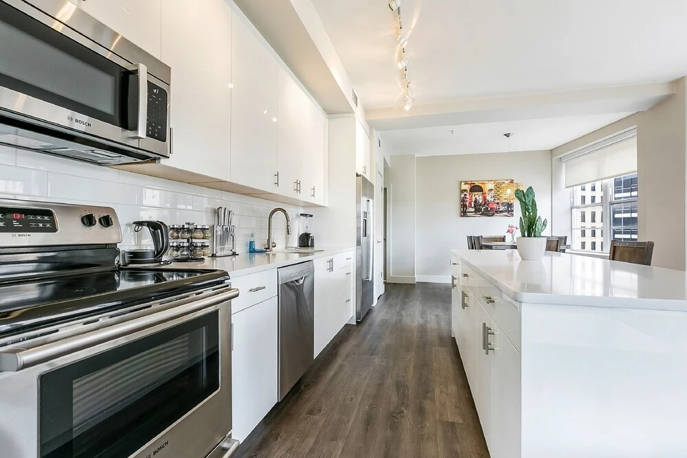 Modern 2BR 2BATH near French Quarter