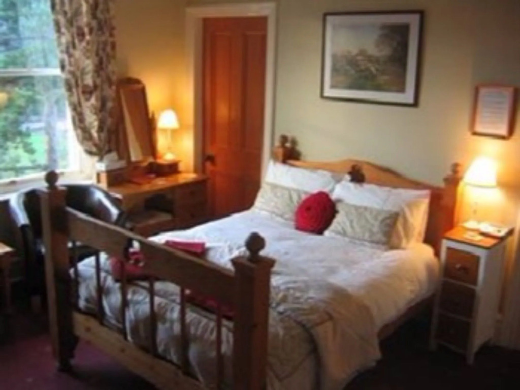 Glan Heulog Guest House