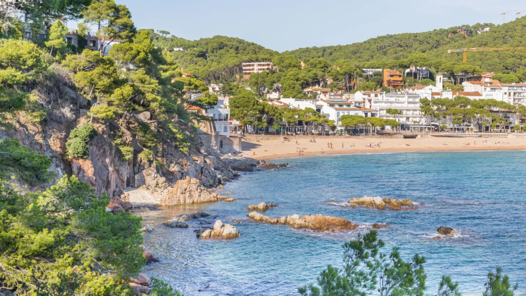 Pruneda in Llafranc With 2 Bedrooms and 1 Bathrooms