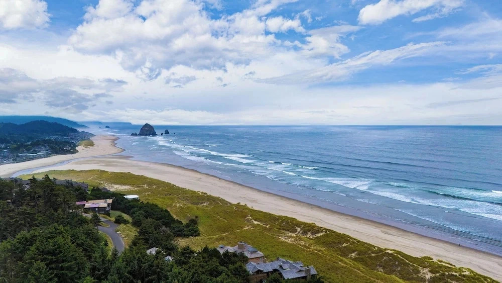 Cozy Cannon Beach Home Near Haystack Rock & Downtown Steps From the Sea by Avantstay