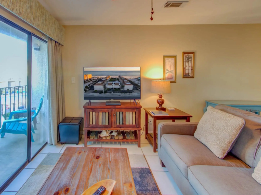 Two bedroom, two and half bath condo walking distance to The Hangout