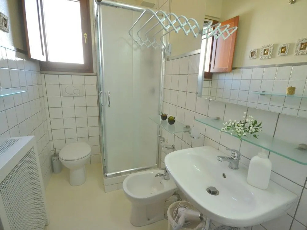 Cosy Apartment With Swimming Pool and Garden Close to Volterra and S Gimignano