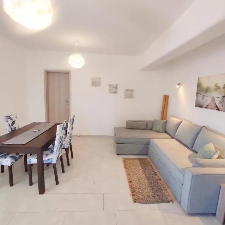 Avalon cosy apartments Ginger, 1 bedroom villa with shared swimming pool