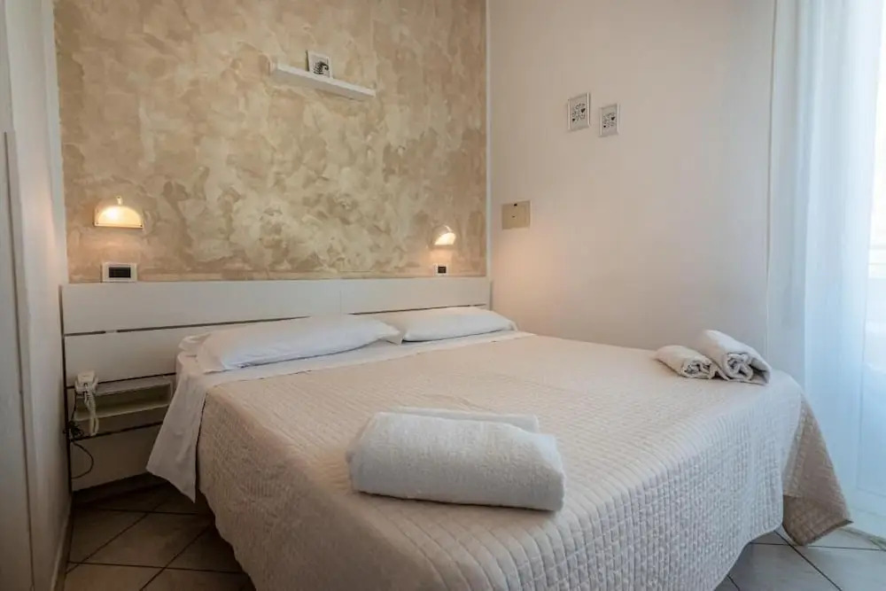 HOTEL JOHN