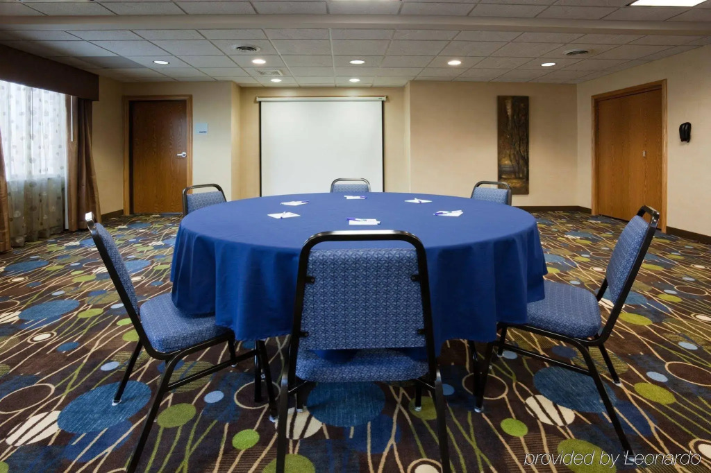 Holiday Inn Express Hotel & Suites Antigo by IHG